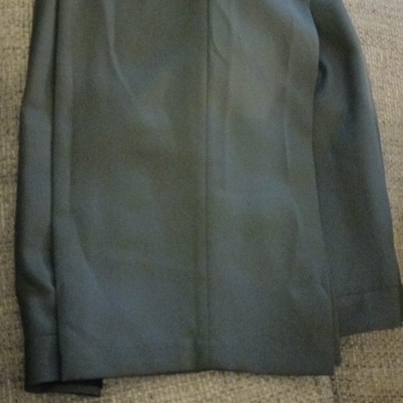 NWT Men's Flat Front Haggar Classic Slack 44x32L Charcoal Trouser Classic Fit - Picture 4 of 4